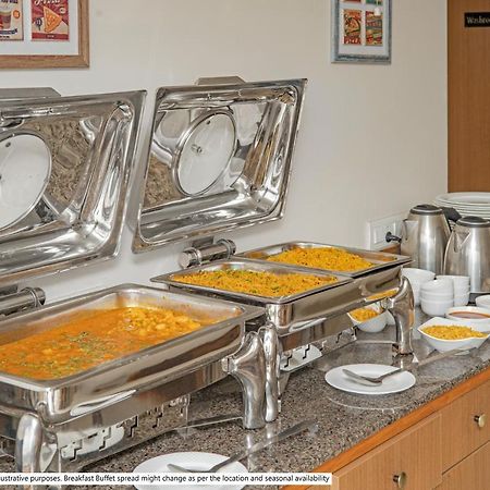 Treebo Sls Grand Hotell Tirupati Exteriör bild