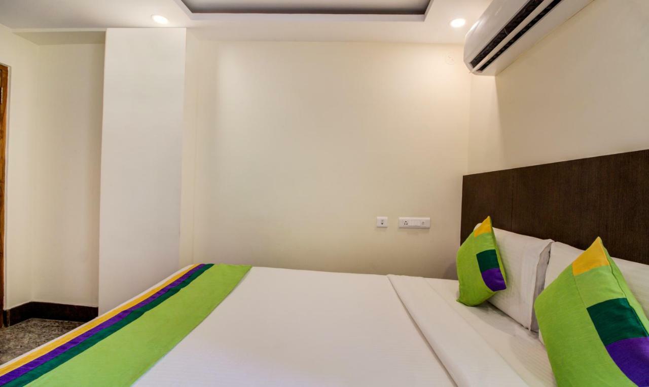 Treebo Sls Grand Hotell Tirupati Exteriör bild