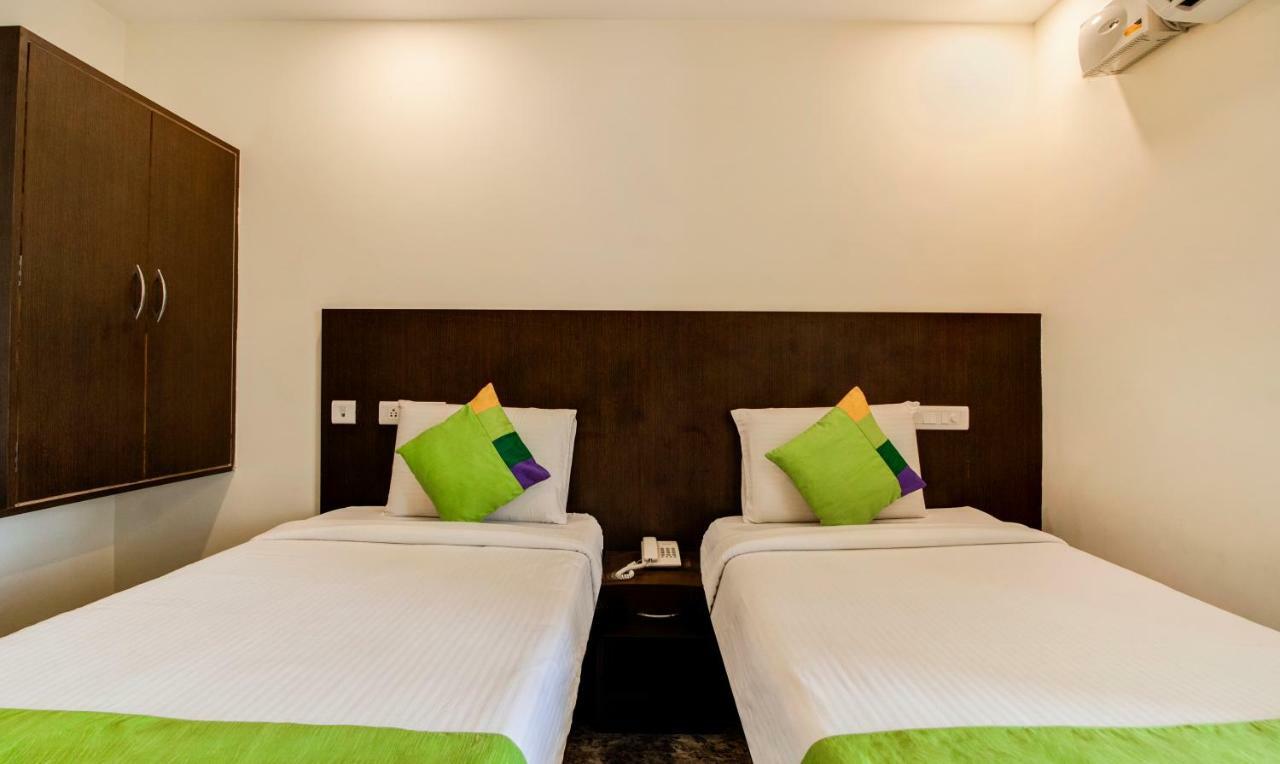 Treebo Sls Grand Hotell Tirupati Exteriör bild