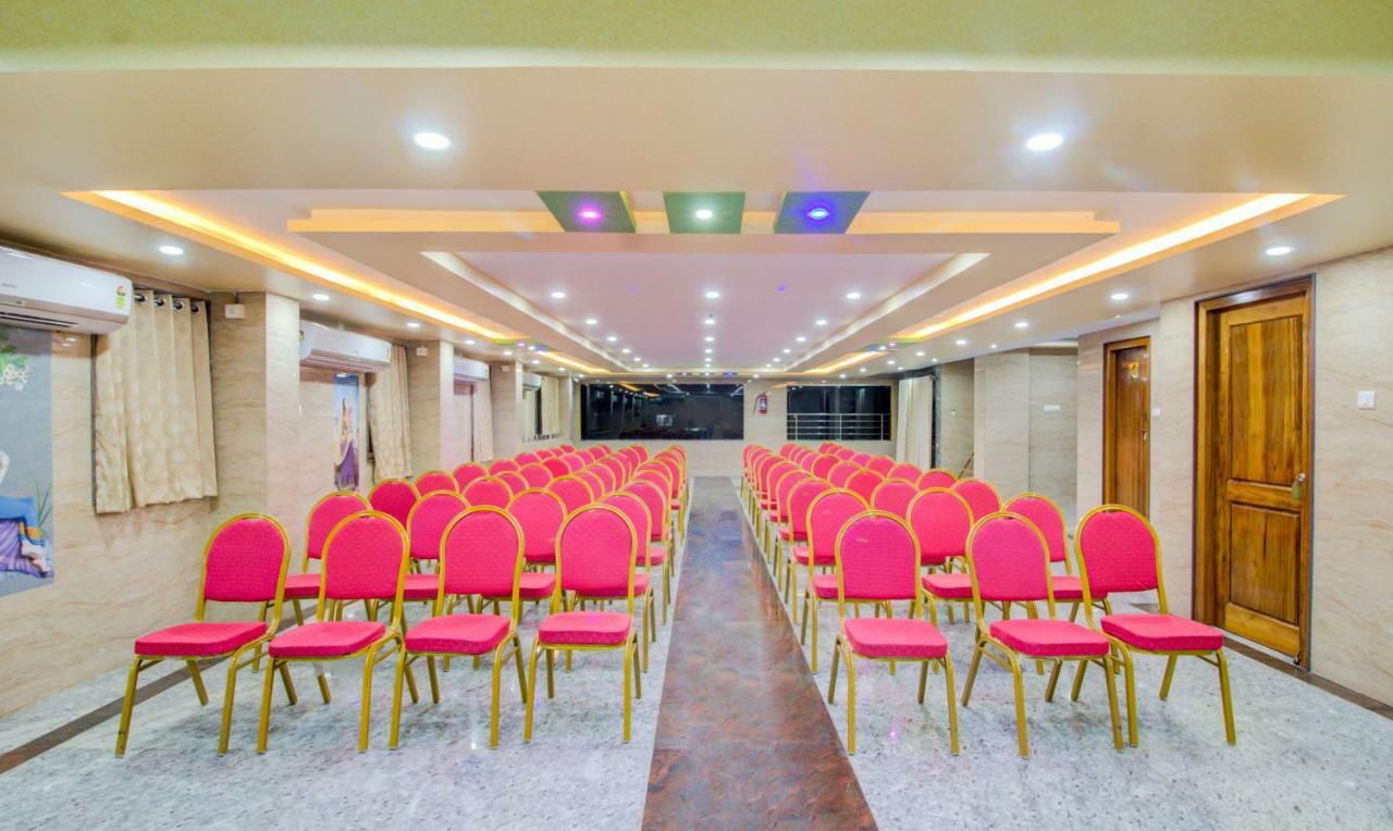 Treebo Sls Grand Hotell Tirupati Exteriör bild